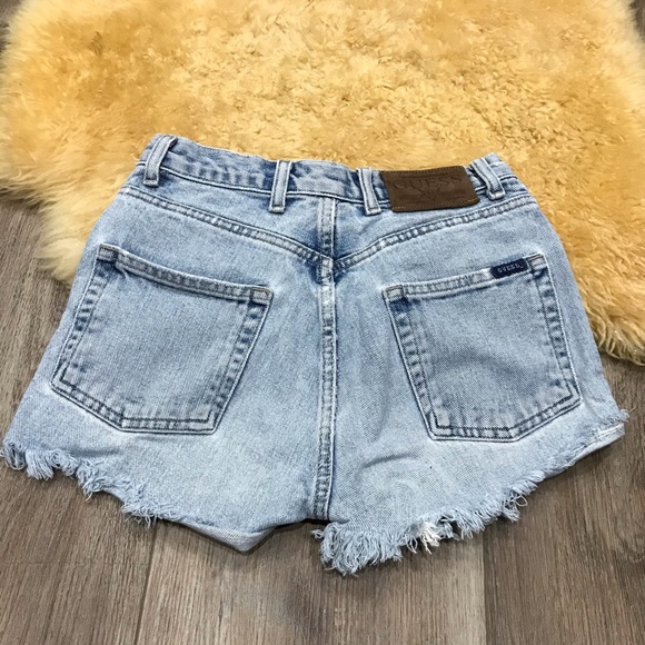 Guess vintage cut out shorts - Picture 2 of 2